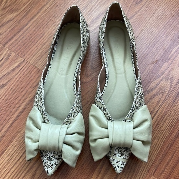 Anthropologie Shoes - Anthropologie Vicenza Printed Bow Flats Green